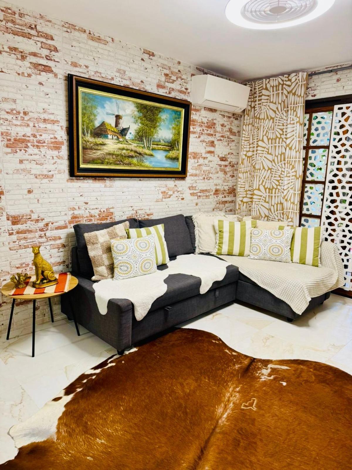 Lux And Cozy Apartment