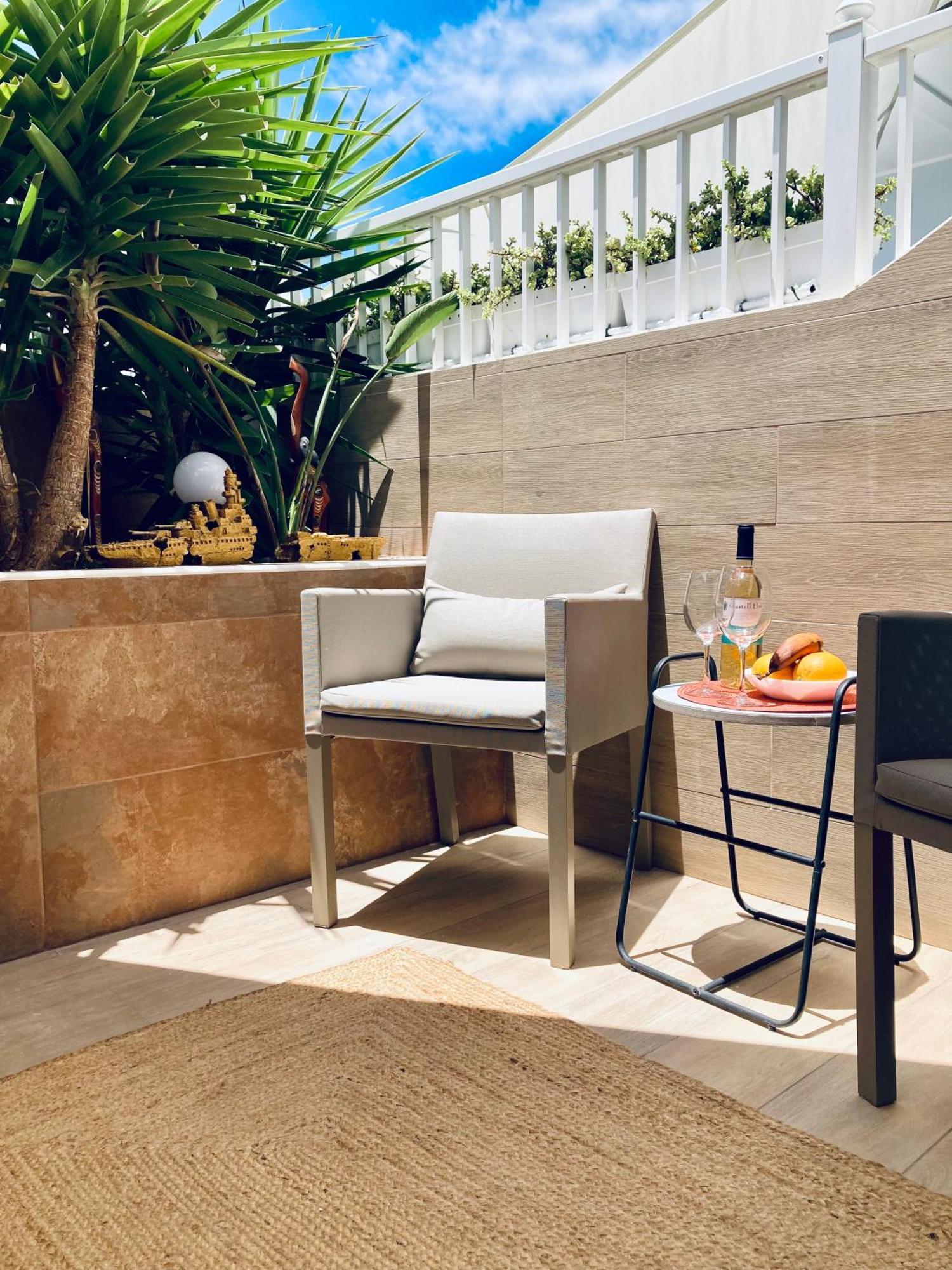 Apartment With Terrace And Pool, Cristianos Los Cristianos (Tenerife)